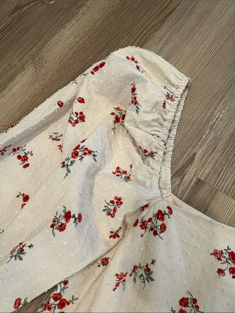 Altard State square neckline